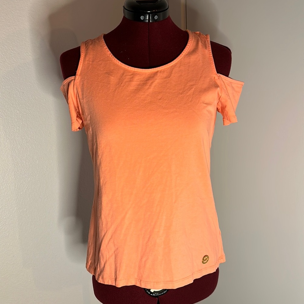 SHOULDER CUT OUT TANK